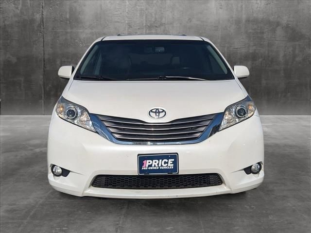 2017 Toyota Sienna XLE