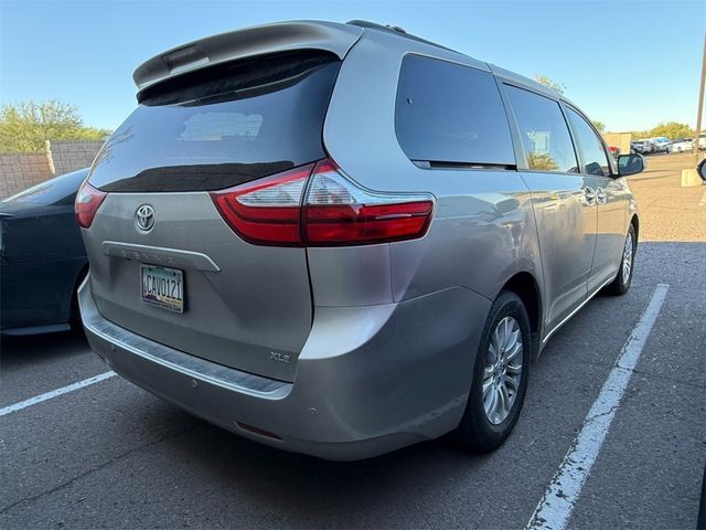 2017 Toyota Sienna XLE