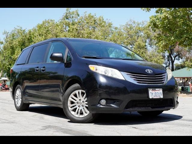 2017 Toyota Sienna 