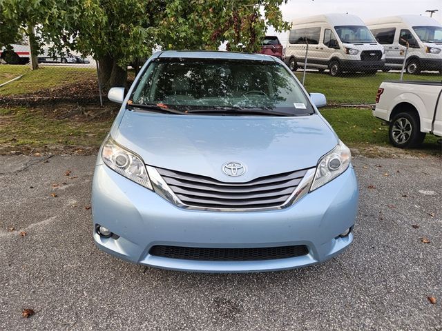 2017 Toyota Sienna 