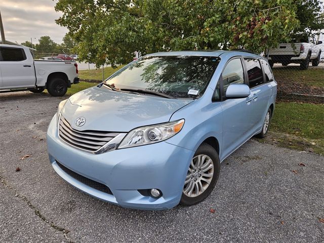 2017 Toyota Sienna 