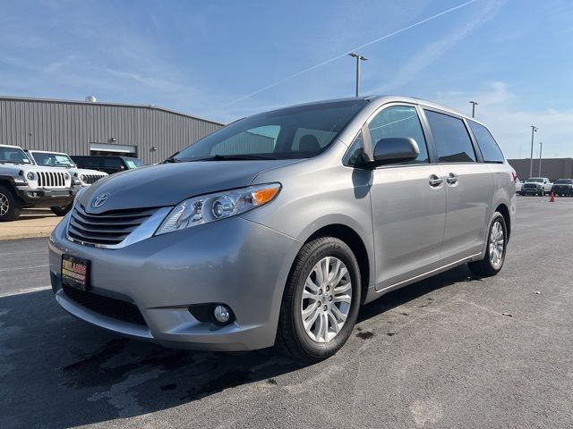 2017 Toyota Sienna 