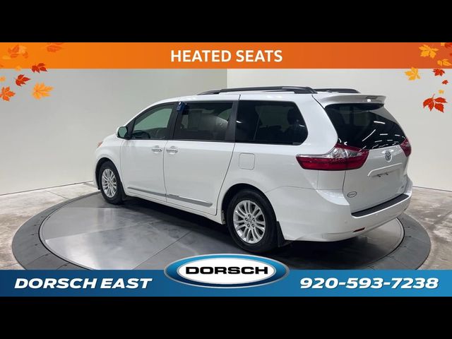 2017 Toyota Sienna XLE