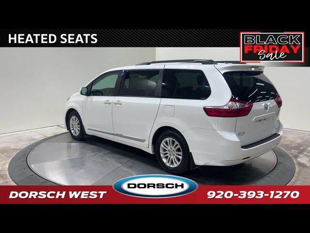 2017 Toyota Sienna 