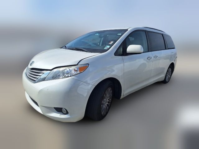 2017 Toyota Sienna XLE