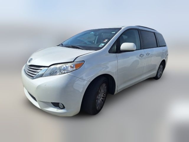 2017 Toyota Sienna XLE