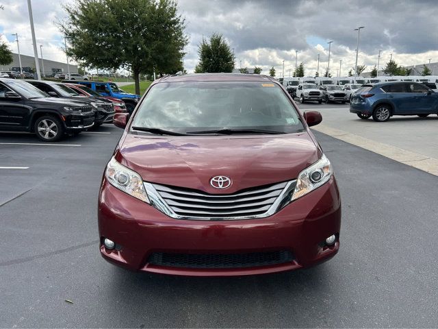 2017 Toyota Sienna XLE