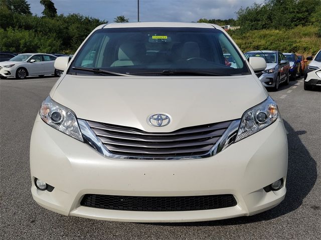 2017 Toyota Sienna 