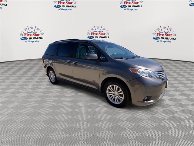 2017 Toyota Sienna XLE