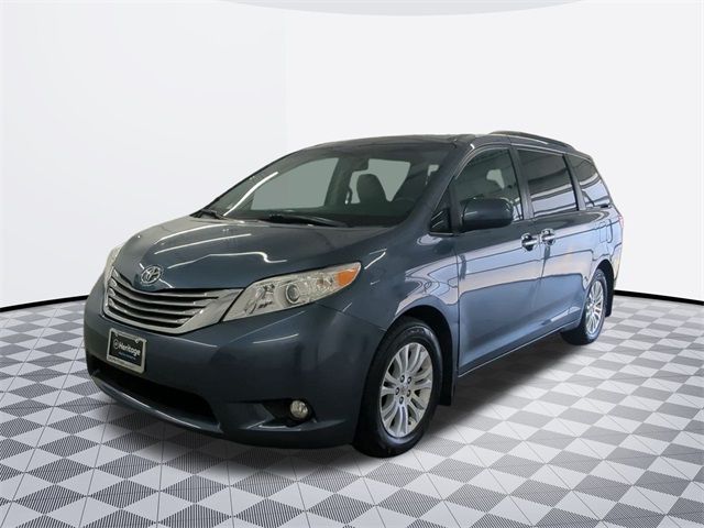 2017 Toyota Sienna XLE