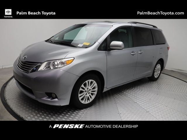 2017 Toyota Sienna XLE