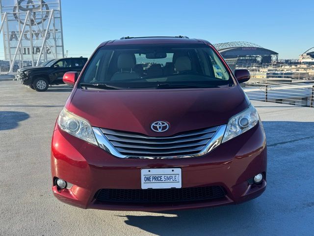 2017 Toyota Sienna 