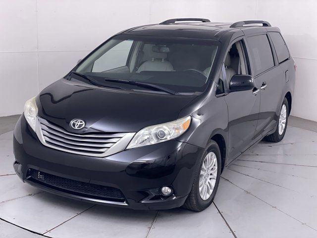 2017 Toyota Sienna XLE