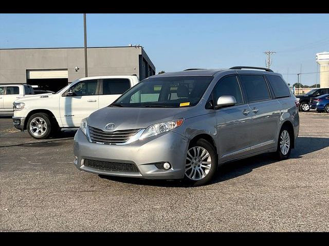 2017 Toyota Sienna XLE