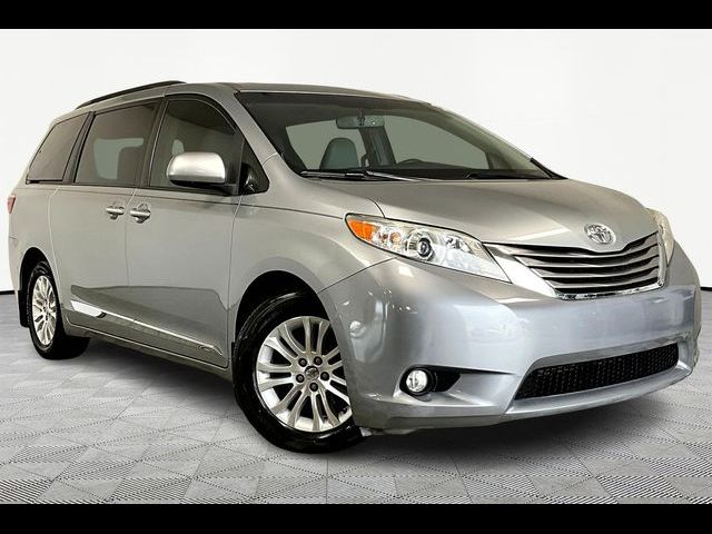 2017 Toyota Sienna XLE