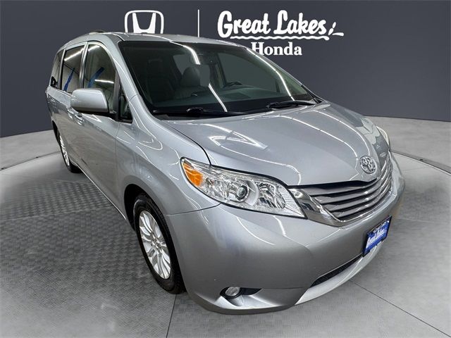 2017 Toyota Sienna 