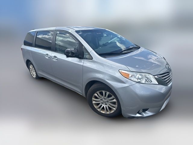 2017 Toyota Sienna 