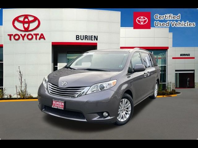 2017 Toyota Sienna XLE