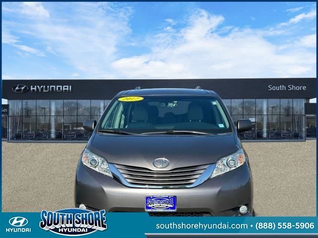 2017 Toyota Sienna 