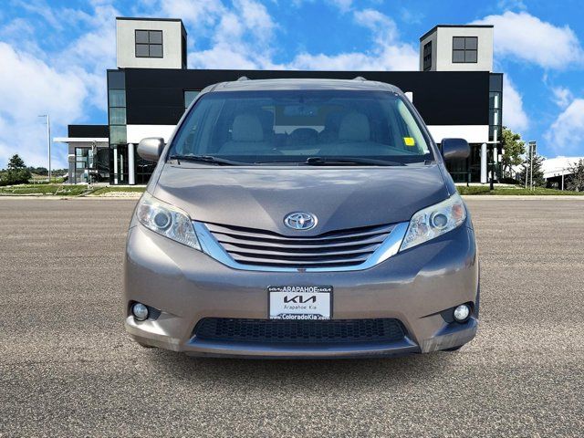 2017 Toyota Sienna XLE