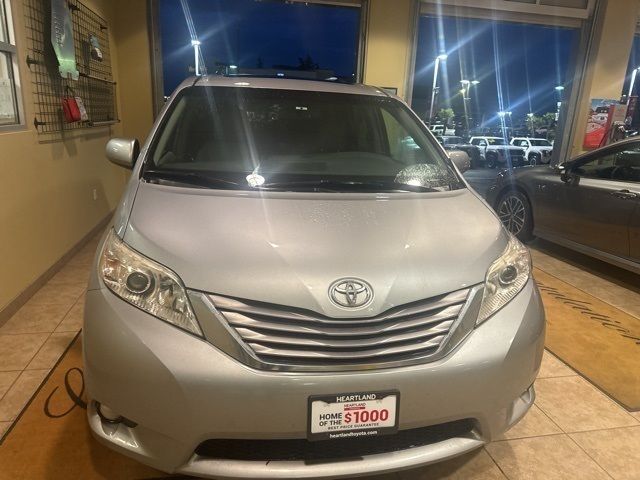 2017 Toyota Sienna XLE