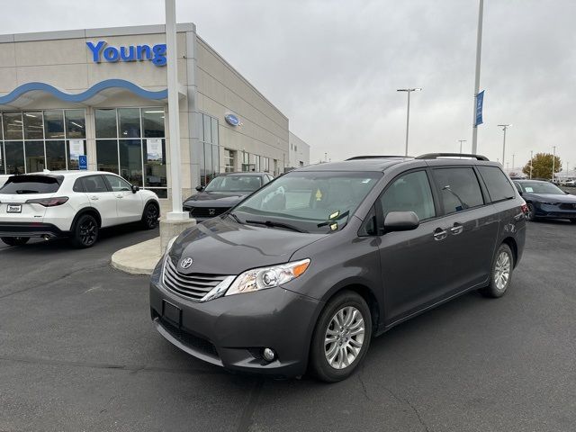 2017 Toyota Sienna XLE Premium