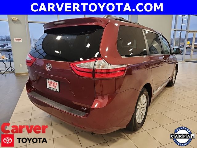 2017 Toyota Sienna XLE