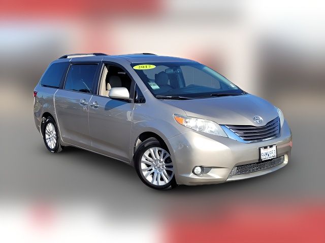 2017 Toyota Sienna XLE