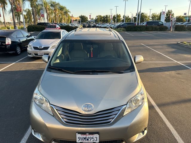 2017 Toyota Sienna XLE