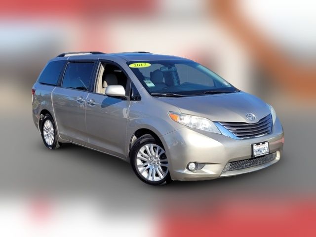 2017 Toyota Sienna 