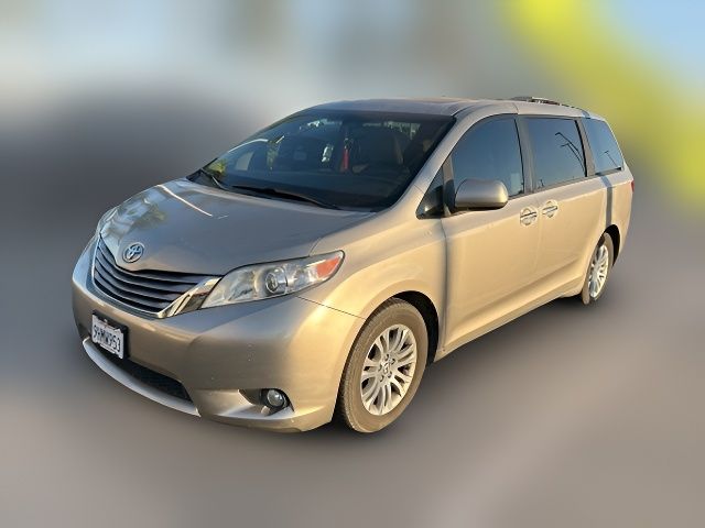 2017 Toyota Sienna XLE