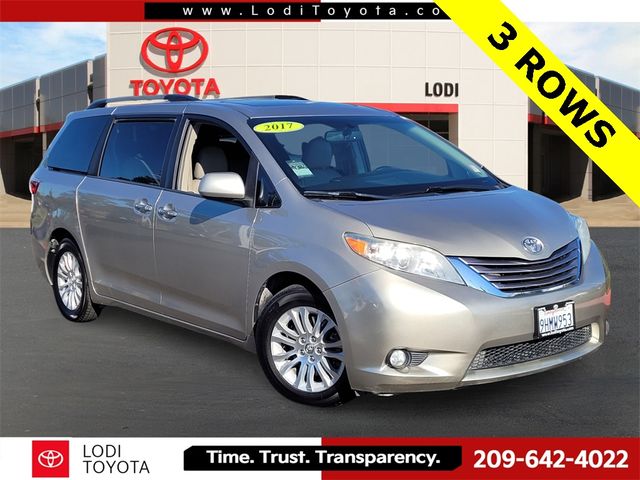 2017 Toyota Sienna 