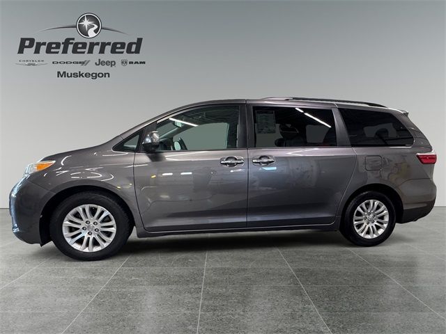 2017 Toyota Sienna XLE