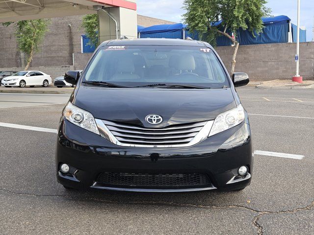 2017 Toyota Sienna XLE