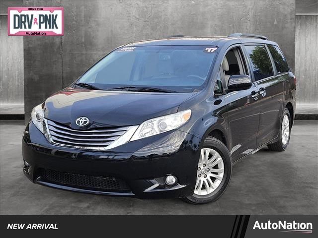 2017 Toyota Sienna XLE