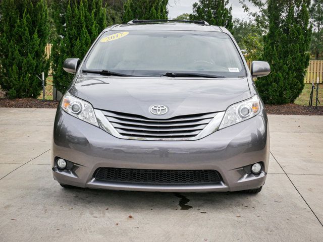 2017 Toyota Sienna XLE