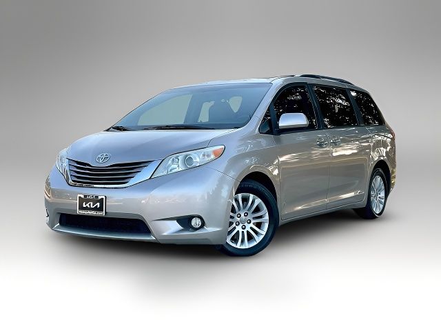 2017 Toyota Sienna XLE