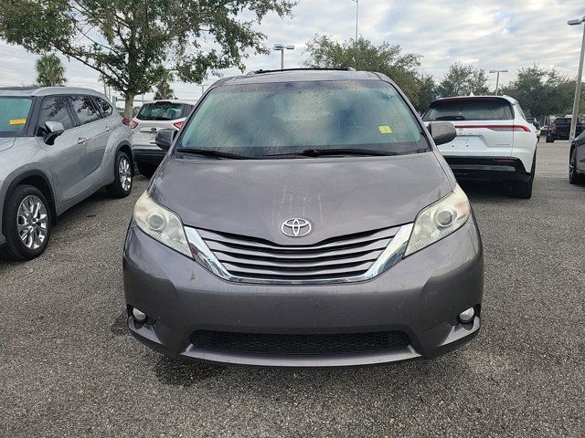 2017 Toyota Sienna XLE