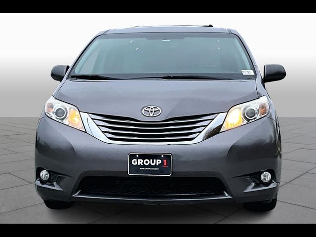 2017 Toyota Sienna XLE