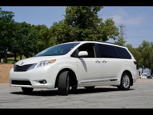 2017 Toyota Sienna XLE Premium