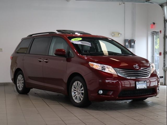 2017 Toyota Sienna XLE