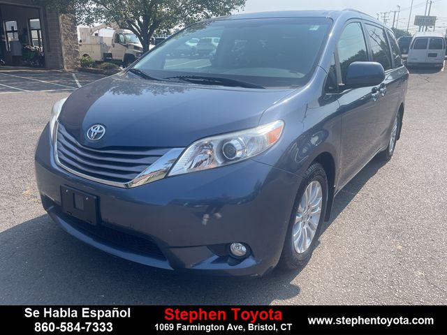 2017 Toyota Sienna 