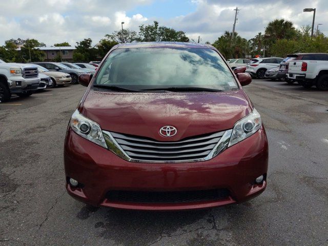 2017 Toyota Sienna XLE