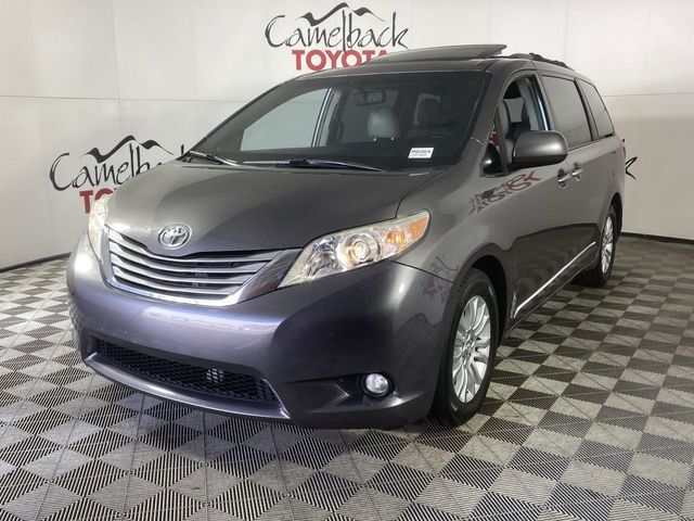 2017 Toyota Sienna XLE