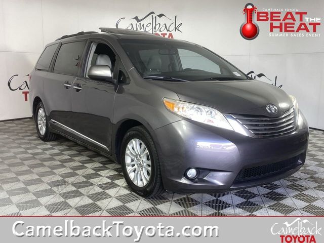 2017 Toyota Sienna XLE