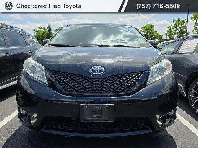 2017 Toyota Sienna 