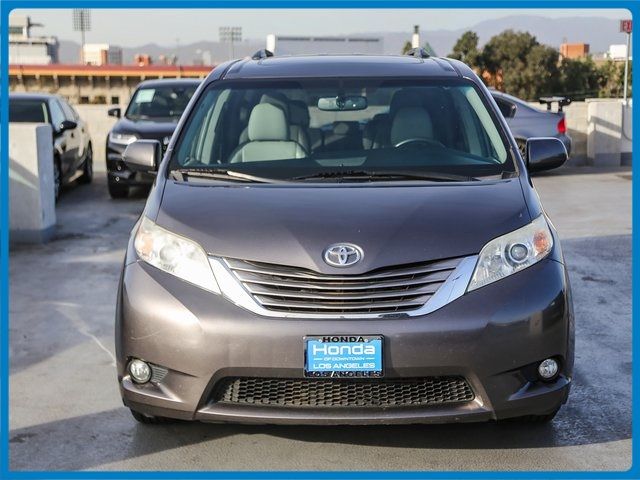 2017 Toyota Sienna XLE