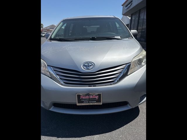 2017 Toyota Sienna XLE