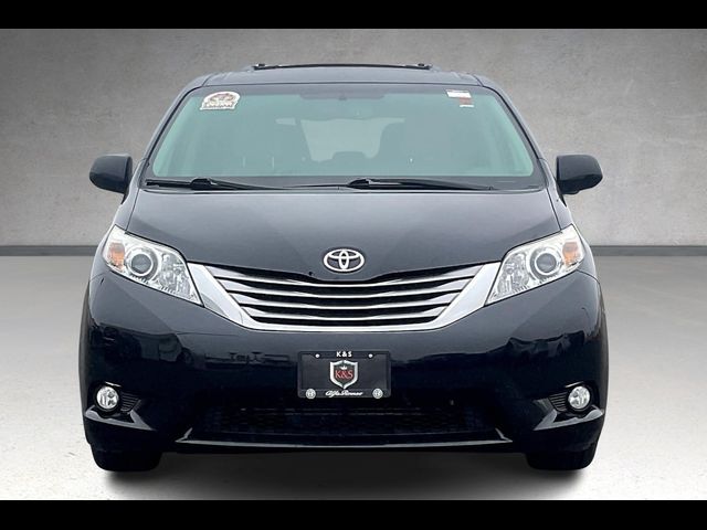 2017 Toyota Sienna XLE