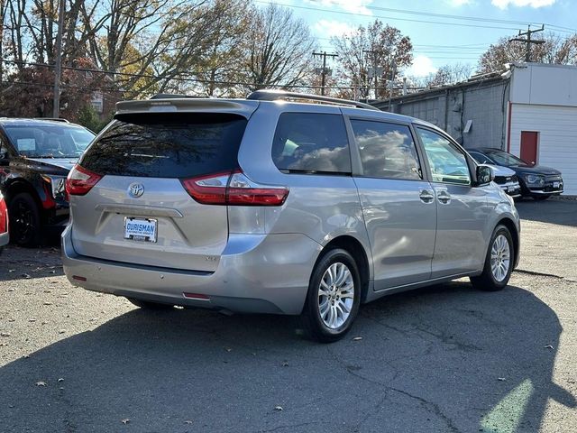 2017 Toyota Sienna XLE Premium